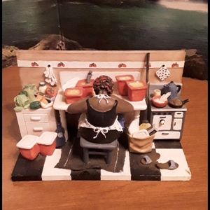 Sass n Class Figurine